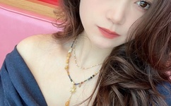 迈开腿尝尝你的草莓汁的图片